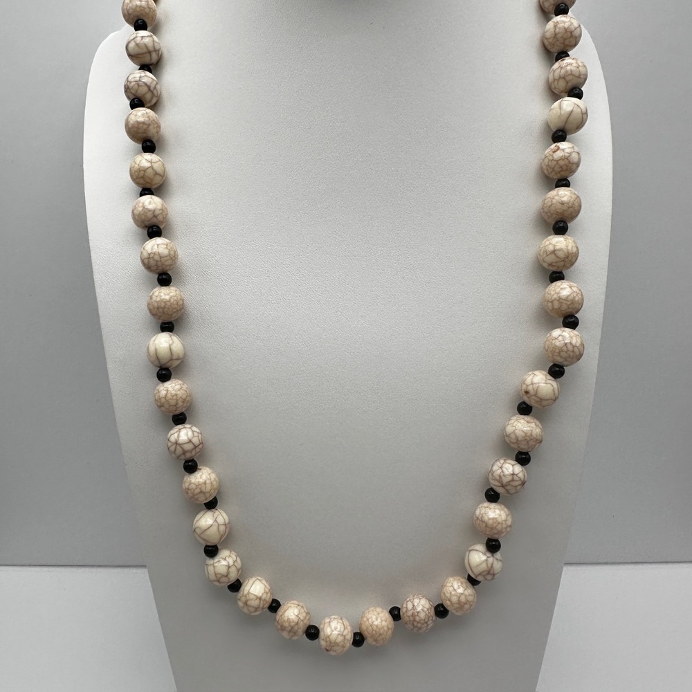 Vintage 90s Boho Necklace Faux Howlite Cream & Black Marble Beads Statement